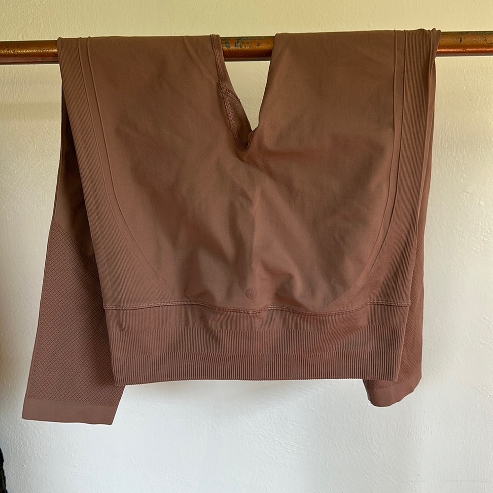 Lululemon seamless mauve yoga pants